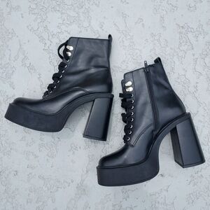 🏷NEW Gianni Bini Suzie Leather Lace/Hook Side Zip Block Heel Boots